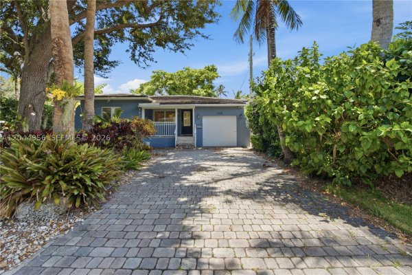 7220 SW 53rd Ct Miami, FL 33143