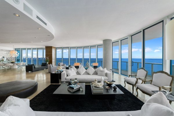 100 S Pointe Dr #2905 Miami Beach, FL 33139