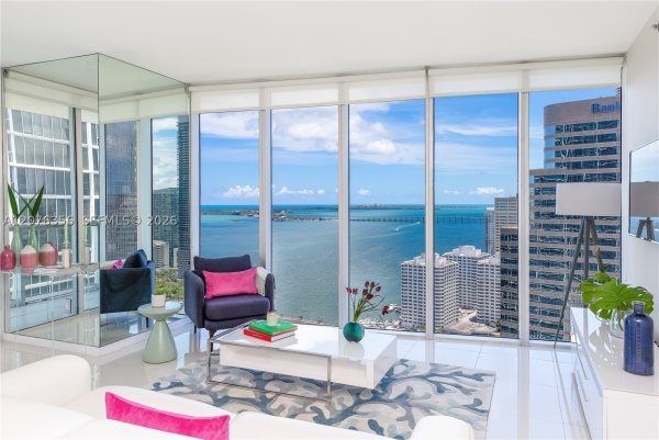 485 Brickell Ave #3410 Miami, FL 33131