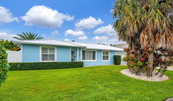 1131 Surf Singer Island, FL 33404