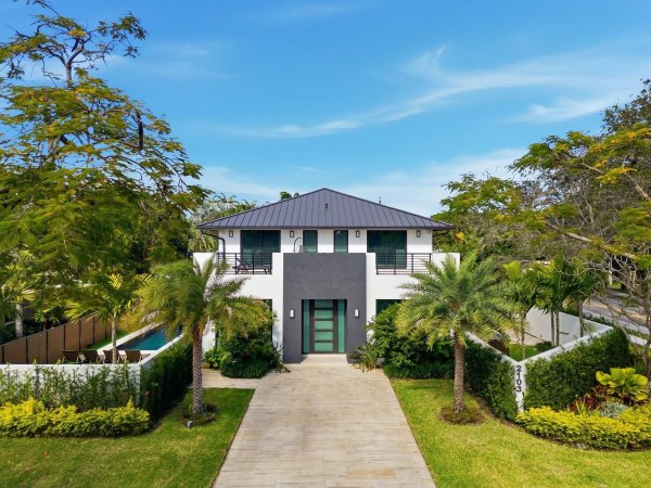 2103 Bayview Fort Lauderdale, FL 33305