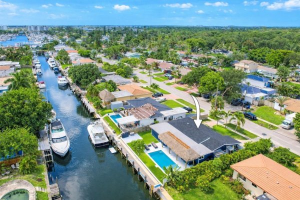 1830 SW 23rd Fort Lauderdale, FL 33312