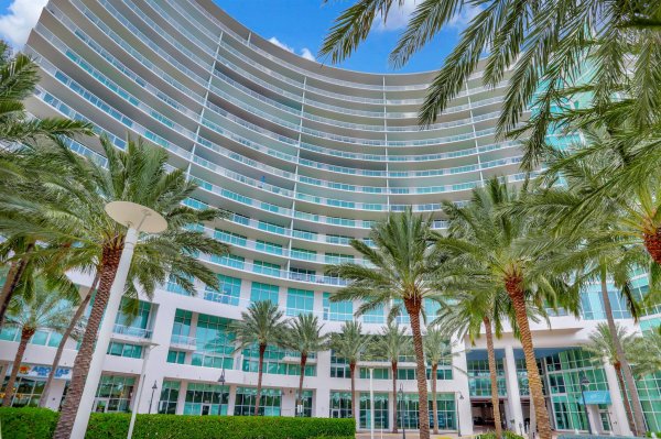 1 N Ocean Blvd #Ph05 Pompano Beach, FL 33062