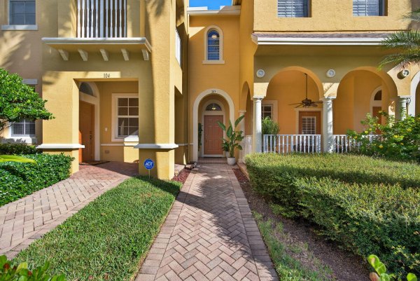 141 Seagrape #203 Jupiter, FL 33458