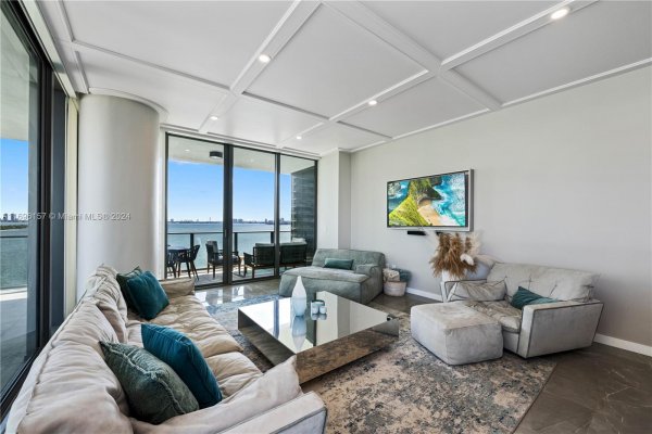 480 NE 31st St #1207 Miami, FL 33137