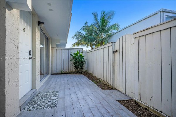 6835 SW 45th Ln #2 Miami, FL 33155