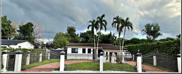 8655 SW 97th Rd Miami, FL 33173