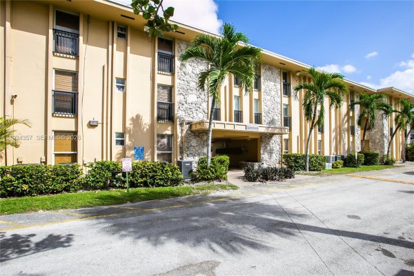 241 S Royal Poinciana Blvd #305 Miami Springs, FL 33166