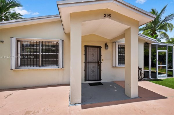 395 NW 124th St North Miami, FL 33168