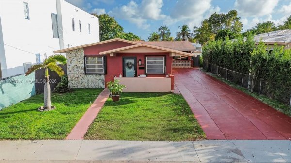 3166 SW 22nd Ter Miami, FL 33145