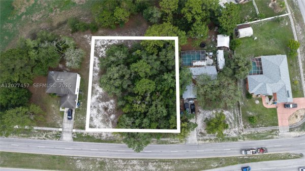 4164 Deltona Blvd Spring Hill, FL 34606