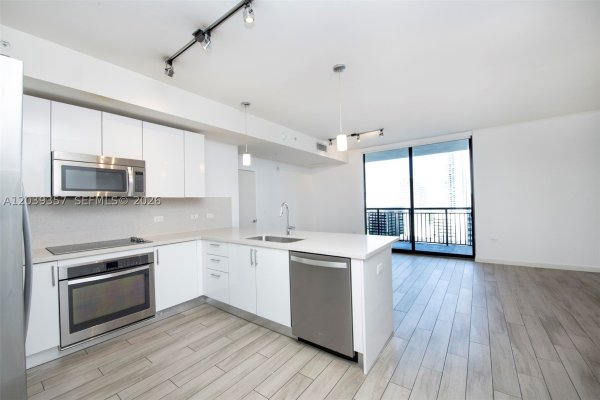 999 SW 1st Ave #2402 Miami, FL 33130