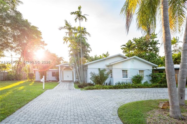5451 SW 80th St Miami, FL 33143