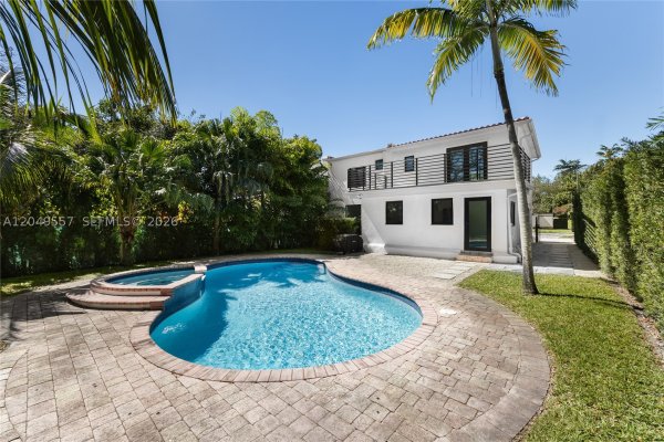 7111 SW 63rd Ave South Miami, FL 33143