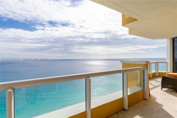17875 Collins Ave #4001 Sunny Isles Beach, FL 33160
