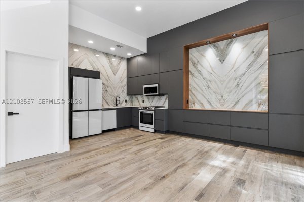 361 Jefferson Ave #1 Miami Beach, FL 33139