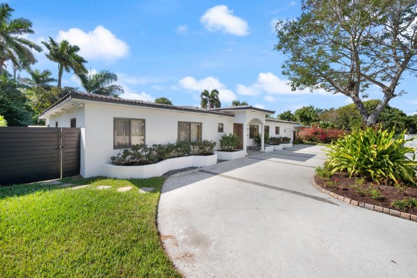 2600 Yacht Clb Fort Lauderdale, FL 33304