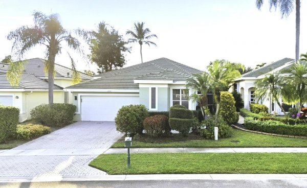 7737 Rockford Rd Boynton Beach, FL 33472