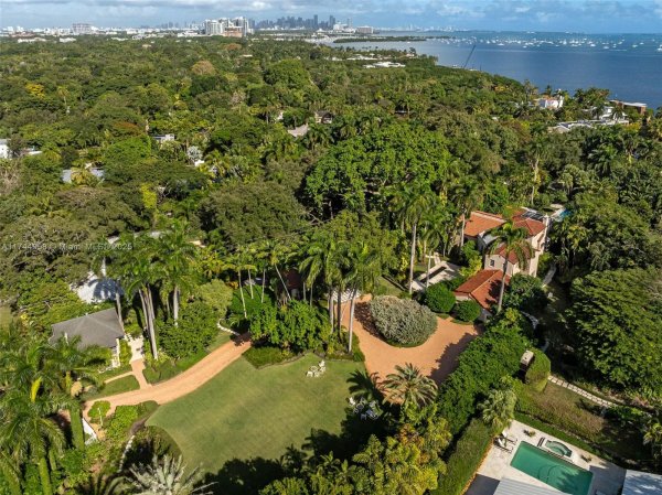 4197 S Douglas Rd Miami, FL 33133 4197 S Douglas Rd Miami, FL 33133