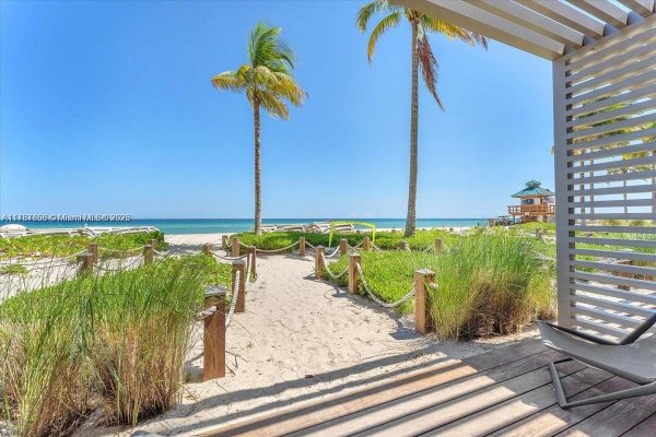 18975 Collins Ave #Cabana  8 Sunny Isles Beach, FL 33160
