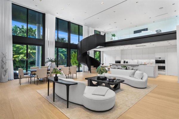 620 Ocean Blvd Golden Beach, FL 33160