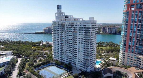 400 S Pointe Dr #1608 Miami Beach, FL 33139