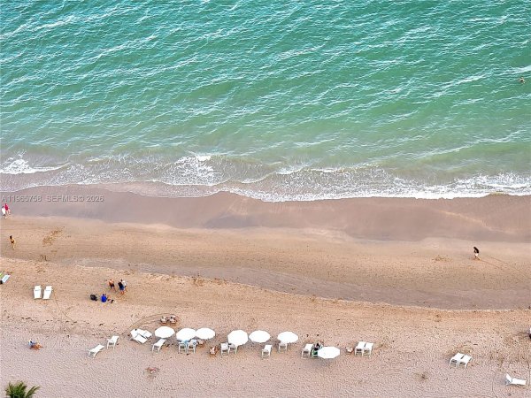 1800 S Ocean Dr #2406 Hallandale Beach, FL 33009