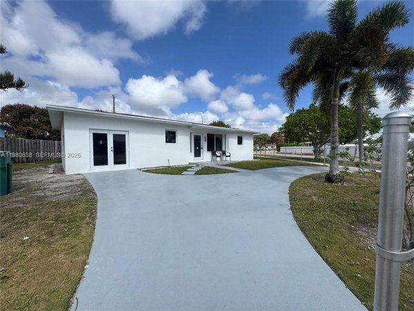 11805 SW 185th St Miami, FL 33177