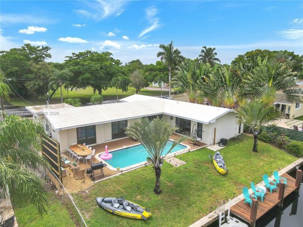 151 SE 9th Ct Pompano Beach, FL 33060