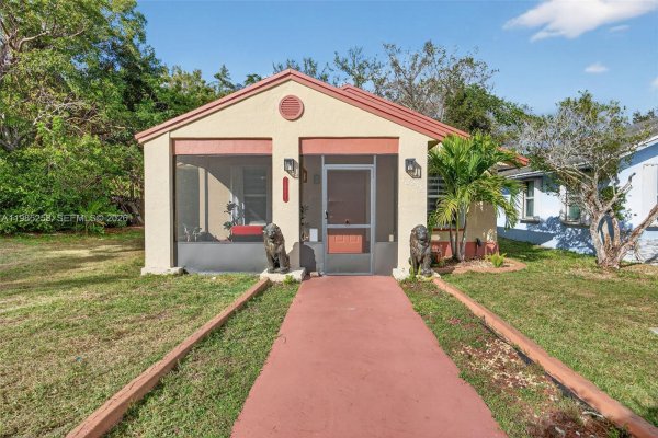 12235 SW 202nd St Miami, FL 33177