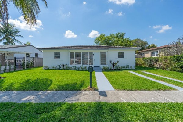 110 NE 171st St North Miami Beach, FL 33162