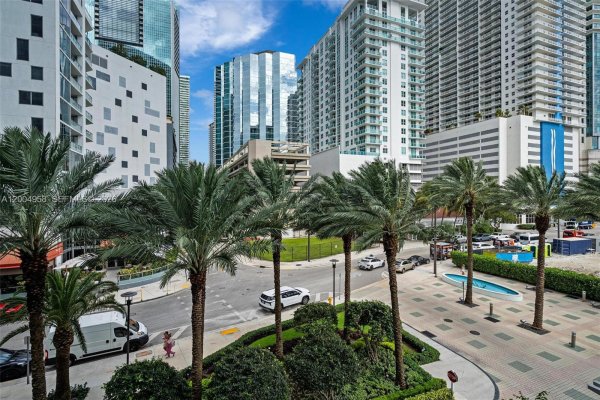 1331 Brickell Bay Dr #302 Miami, FL 33131