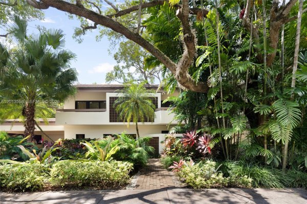 142 San Souci Dr Coral Gables, FL 33133