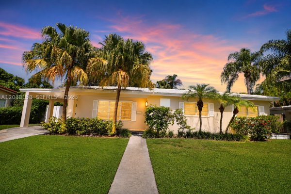 8025 SW 62nd Pl Miami, FL 33143