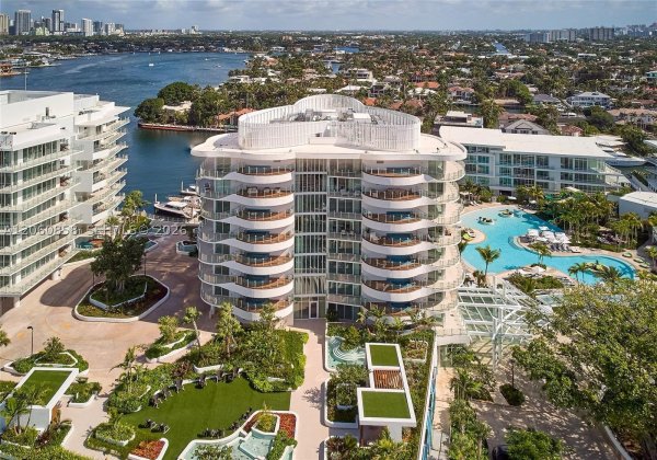 2241 SE 17th St #803 Fort Lauderdale, FL 33316