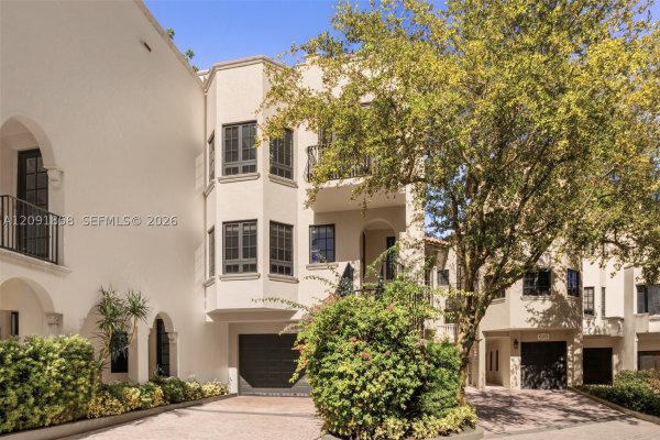 3471 Main Hwy #1204 Coconut Grove, FL 33133