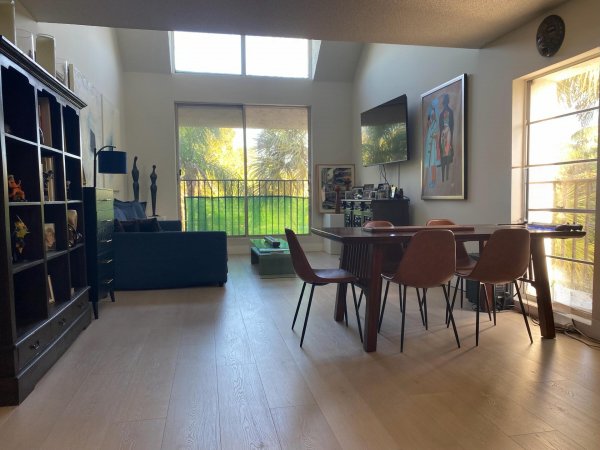 6886 N Kendall Pinecrest, FL 33156