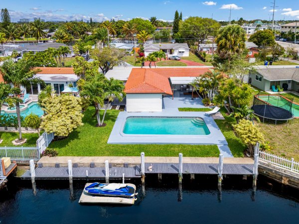 1740 NE 64th St Fort Lauderdale, FL 33334