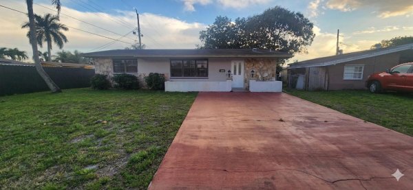 7670 NW 11th Pembroke Pines, FL 33024