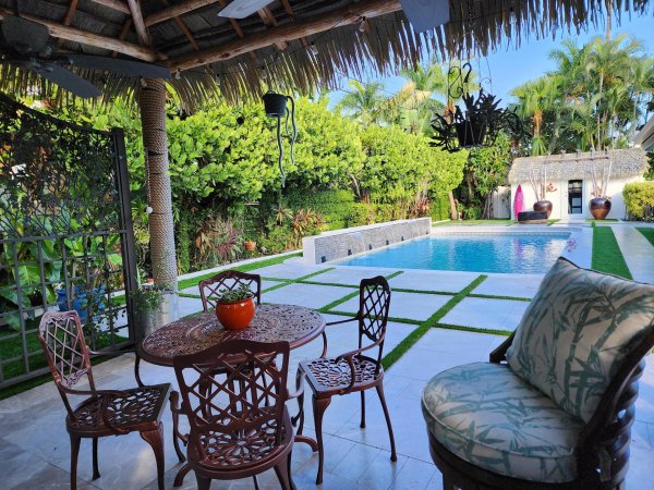 716 Middle Riv Dr Fort Lauderdale, FL 33304