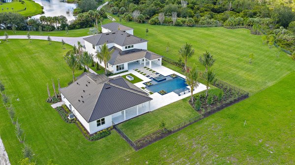 19505 SE Turnbridge Dr Jupiter, FL 33458