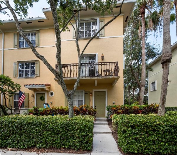 148 Morning Dew Cir Jupiter, FL 33458
