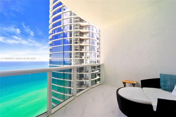 15811 Collins Ave #2606 Sunny Isles Beach, FL 33160