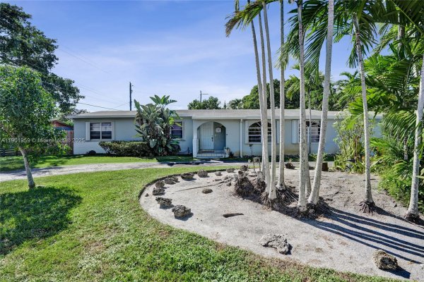 6300 SW 62nd Pl South Miami, FL 33143