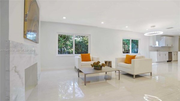 7710 Beachview Dr North Bay Village, FL 33141