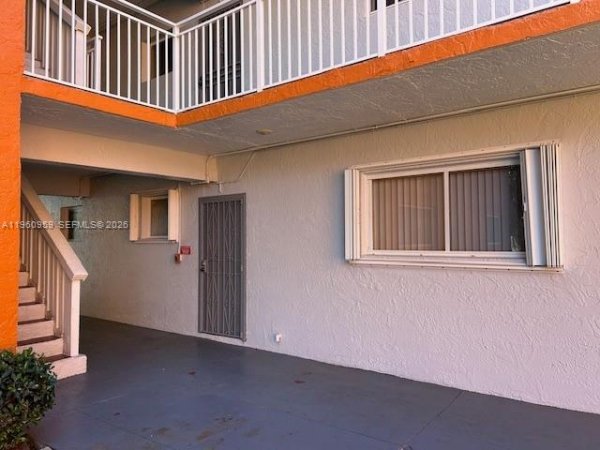 11301 SW 200th St #109-A Miami, FL 33157