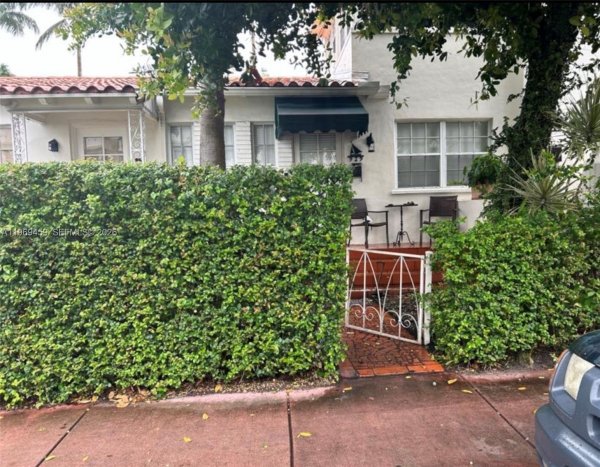 1605 Michigan Ave #929 Miami Beach, FL 33139