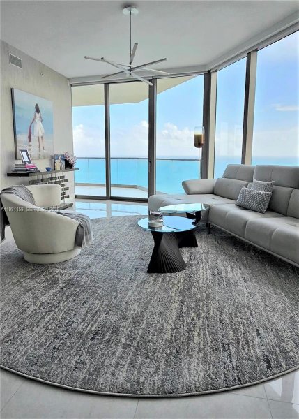 18975 Collins Ave #2504 Sunny Isles Beach, FL 33160