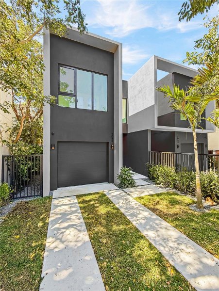 3086 Indiana St Miami, FL 33133