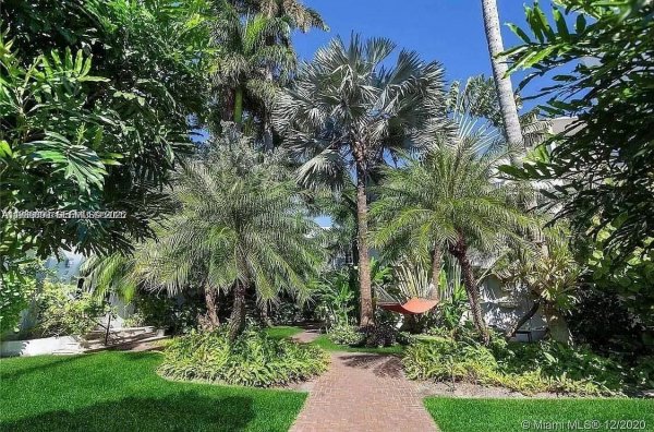 727 14th Pl #1 Miami Beach, FL 33139